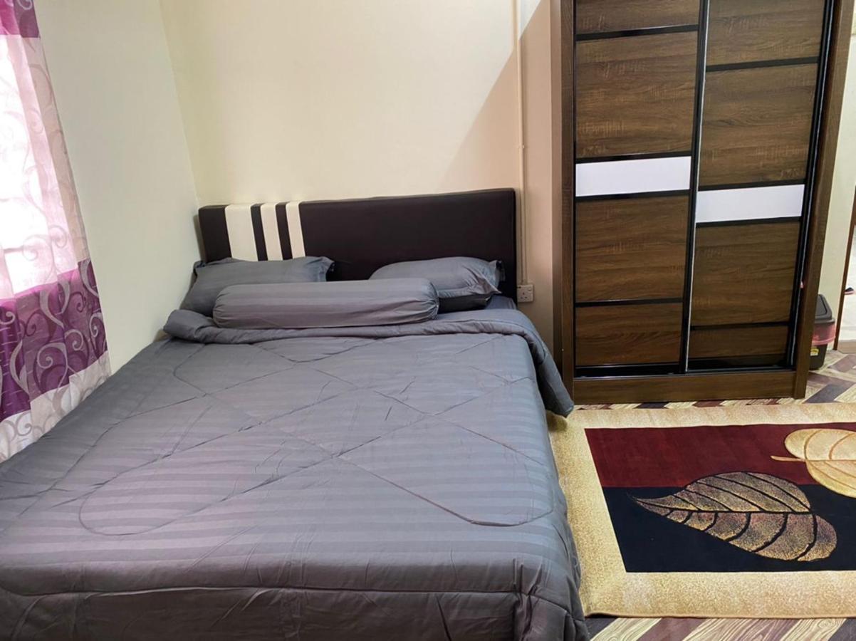 Homestay Sri Jasmine Kajang Exterior photo